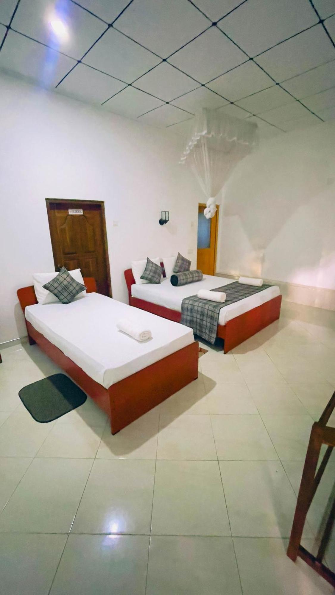 White Eagle Hotel Sigiriya Luaran gambar