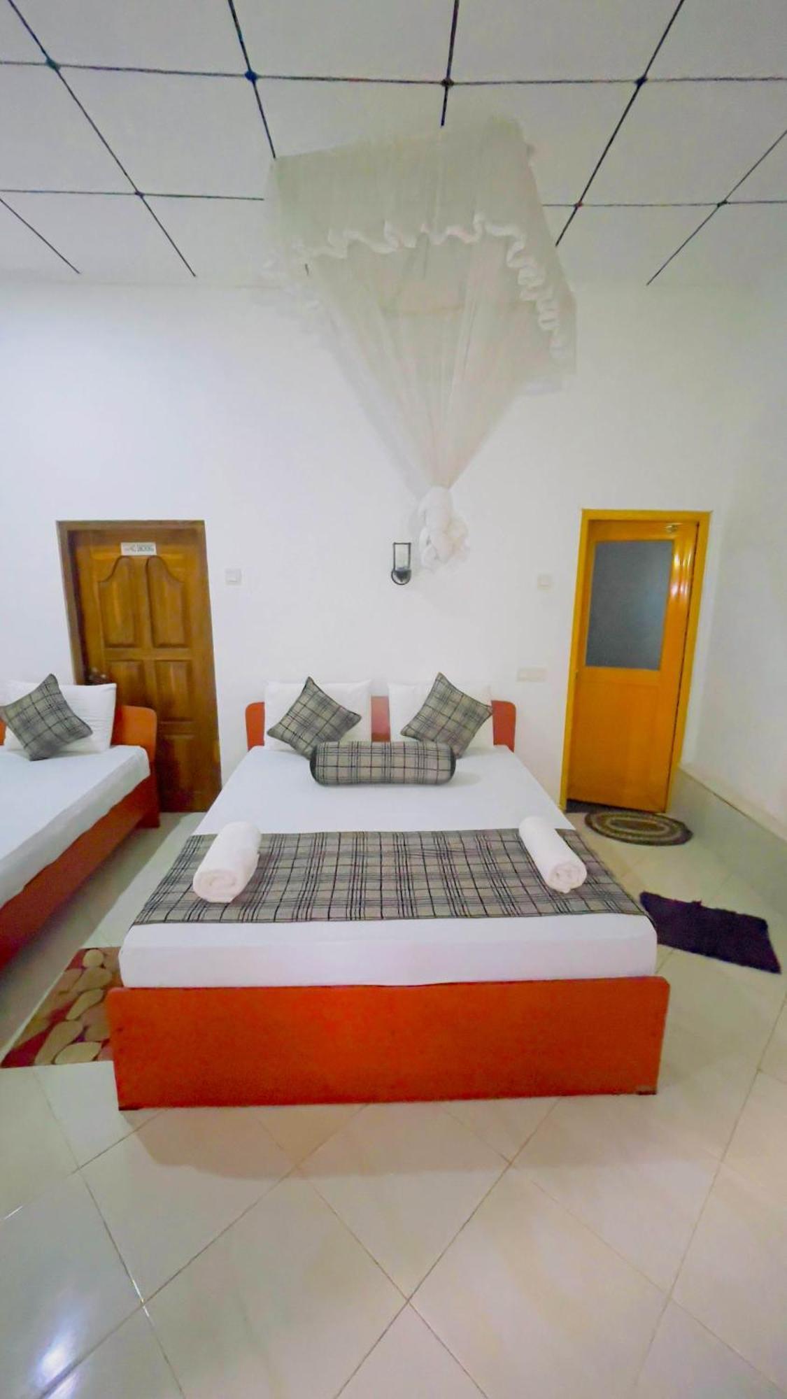 White Eagle Hotel Sigiriya Luaran gambar