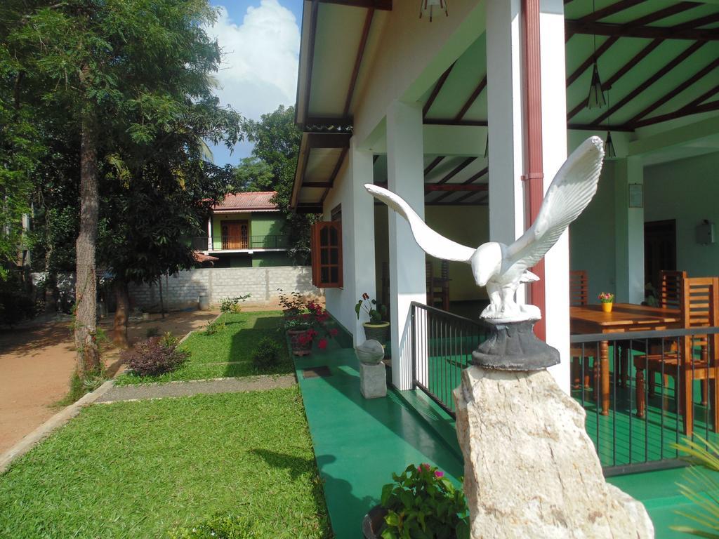 White Eagle Hotel Sigiriya Luaran gambar